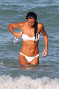 5. Carolina Baldini – bikini, 2009