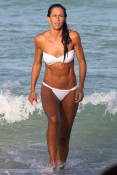 10. Carolina Baldini – bikini, 2009