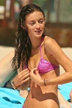 2. Caroline D'Amore – bikini at the beach, 2007