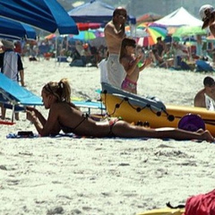 9. Carrie Underwood – bikin, 2008