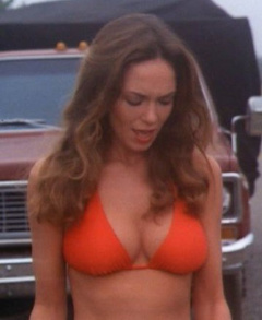 2. Catherine Bach Sexy – The Dukes of Hazzard, 1979