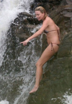 4. Charlize Theron – bikini, 2008
