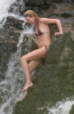 7. Charlize Theron – bikini, 2008