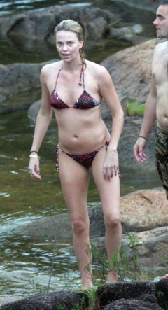 8. Charlize Theron – bikini, 2008