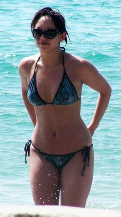 3. Cheryl Burke – bikini, 2009