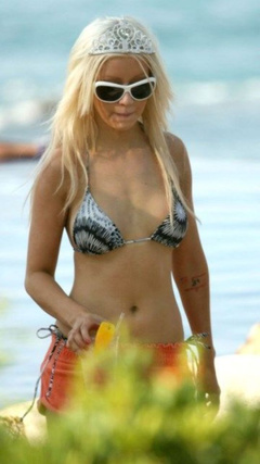 2. Christina Aguilera – black bikini, 2005