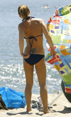 2. Christina Ricci – bikini, 2009
