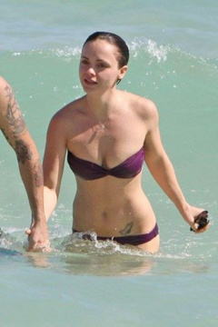 12. Christina Ricci – bikini, 2009