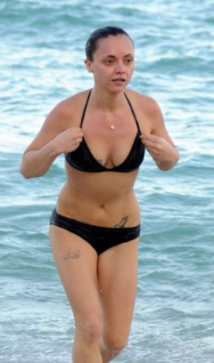 1. Christina Ricci – bikini, 2009