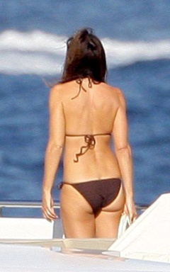 5. Cindy Crawford – bikini, 2009