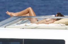3. Cindy Crawford – topless on a yacht, 2008