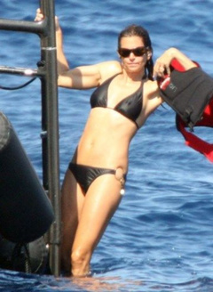 5. Cindy Crawford – topless on a yacht, 2008