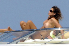 8. Cindy Crawford – topless on a yacht, 2008