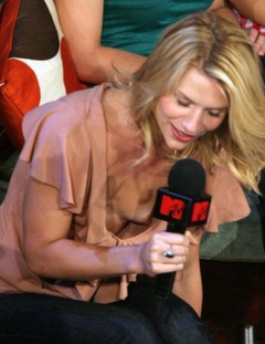 2. Claire Danes – boob oops, 2007