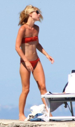2. Claire Danes – red bikini, 2008