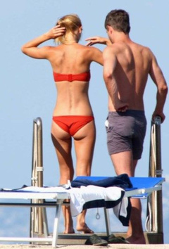 5. Claire Danes – red bikini, 2008