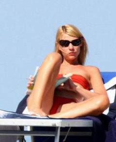 9. Claire Danes – red bikini, 2008