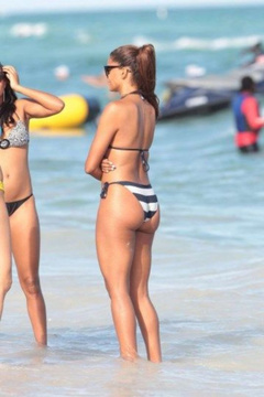 2. Claudia Jordan – bikini, 2015