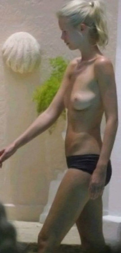 7. Claudia Schiffer – Topless sunbathing, 2002