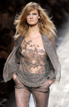 4. Constance Jablonski – see through, 2009