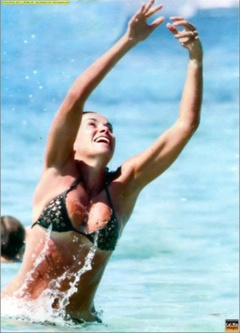 4. Cristina Parodi Nip Slip – Chi, 2009