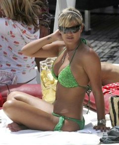 12. Danielle Lloyd – bikini at the beach, 2007