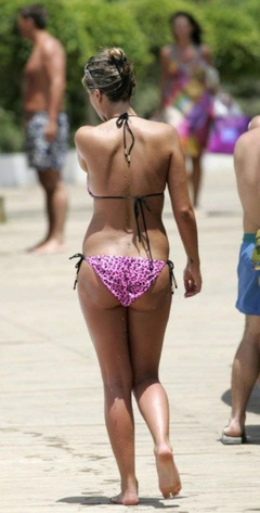 9. Danielle Lloyd – bikini, 2008