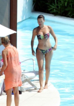 1. Dannii Minogue – bikini, 2009