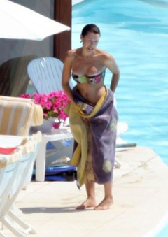 3. Dannii Minogue – bikini, 2009