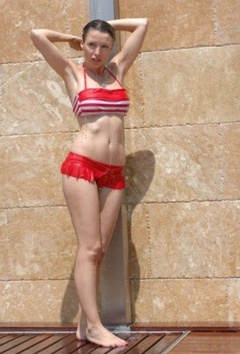 5. Dannii Minogue – black bikini, 2006
