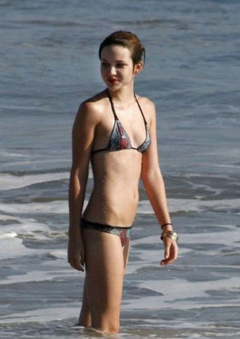 3. Daveigh Chase – bikini at the beach, 2007