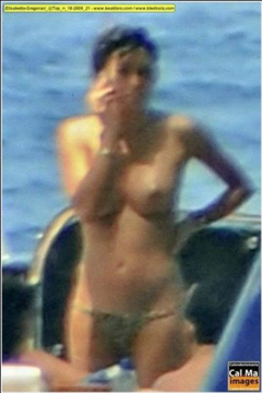 1. Elisabetta Gregoraci – Topless, 2009