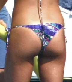 6. Elisabetta Gregoraci – bikini, 2008