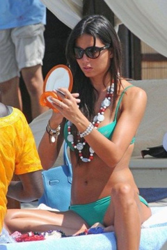 4. Elisabetta Gregoraci – bikini, 2009
