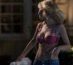 2. Elisha Cuthbert Sexy – The Girl Next Door, 2004