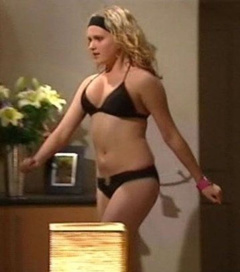 3. Eliza Taylor-Cotter Sexy – Neighbours, 1985