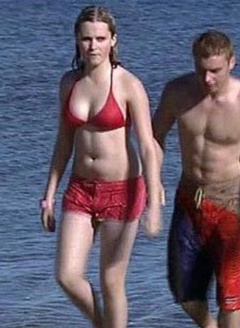 9. Eliza Taylor-Cotter Sexy – Neighbours, 1985