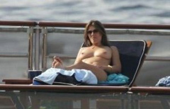1. Elizabeth Hurley – Topless sunbathing, 2005