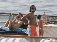 14. Elizabeth Hurley – Topless sunbathing, 2005