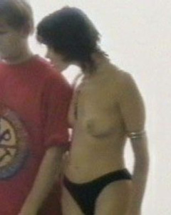 4. Elodie Bouchez – Zonzon, 1998