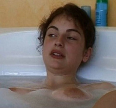 5. Emeline Becuwe Naked – L'amour au soleil, 2003