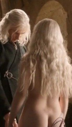 1. Emilia Clarke Naked – Game of Thrones, 2011