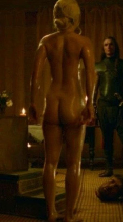 7. Emilia Clarke Naked – Game of Thrones, 2011