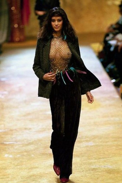 6. Emma Heming – catwalk see through, 2001