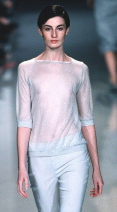 5. Erin O'Connor – catwalk oops