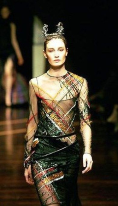 10. Erin O'Connor – catwalk oops