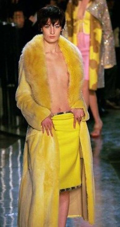 16. Erin O'Connor – catwalk oops