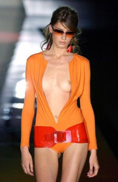 3. Eugenia Volodina – catwalk oops