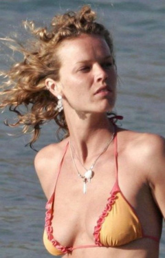 6. Eva Herzigova – bikini, 2009