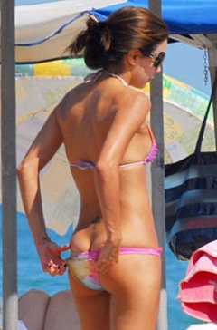 1. Eva Longoria – bikini at the beach, 2007